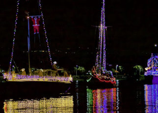 The Boating Community Celebrates the Holidays